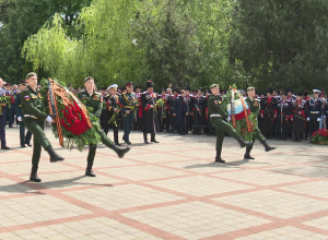 В Сквере боевой славы прошла торжественная церемония в честь Дня Победы